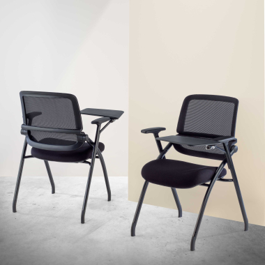 chaise avec tablette noir avec une palette d ecriture maille accoudoirs mobiles 10