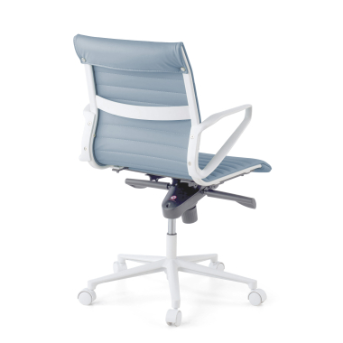 fauteuil de direction blanc bleu dossier bas structure blanche simil cuir accoudoirs fixes 6