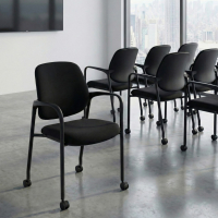 Chaise de formation Viterbo avec accoudoirs, rembourrée et à roulettes
