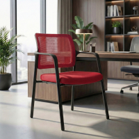 Chaise de conférence Hermes avec accoudoirs, piètement 4 pieds, assise large, dossier en maille
