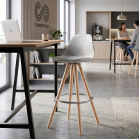 Tabouret haut Norway avec pieds en bois, design scandinave