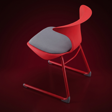 chaise avec tablette rouge structure pietement luge plastique sans accoudoirs 10
