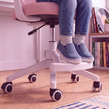 chaise de bureau enfant rose kiddo tissu accoudoirs rabattables repose pieds extensible 9