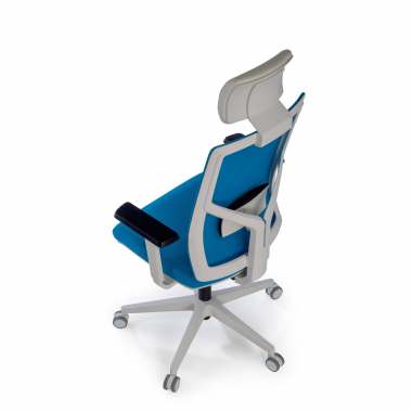 chaise de bureau blanc bleu structure blanche appui tete maille accoudoirs reglables 1d soutien lombaire appui tete 9