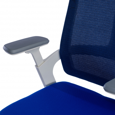 chaise de bureau pas cher blanc bleu structure blanche maille accoudoirs reglables 4d soutien lombaire appui tete 8