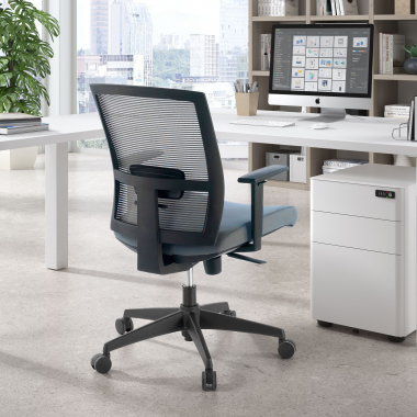 chaise ergonomique gris structure noire maille accoudoirs reglables 1d soutien lombaire 2