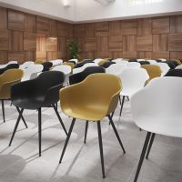 Chaise de Conférence Alice, 4 pieds, design enveloppant