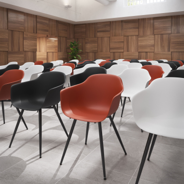 chaise de conference noir orange 4 pattes plastique accoudoirs fixes 2