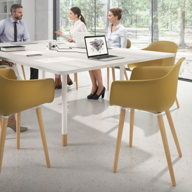 chaise scandinave jaune pivotante en bois plastique accoudoirs fixes 2