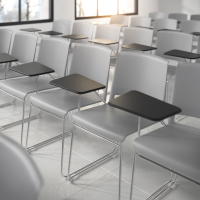 Chaise ecole avec tablette Hest